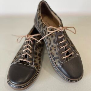 L' Artiste Bibbie-Leopard Spring Step shoes size 41  US 9 1/2 -10 leather EUC